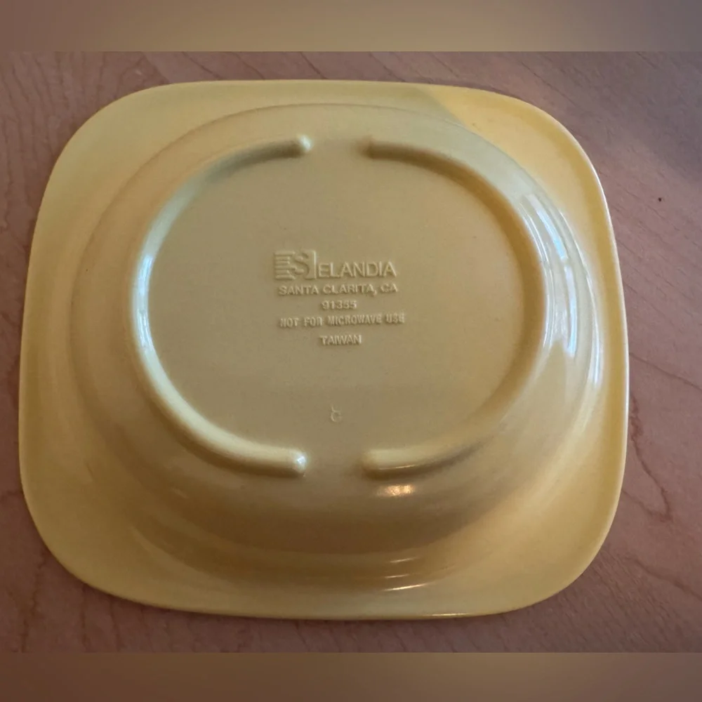 Vintage Barney Loves to Paint‎ Kids 6” Bowl by Selandia